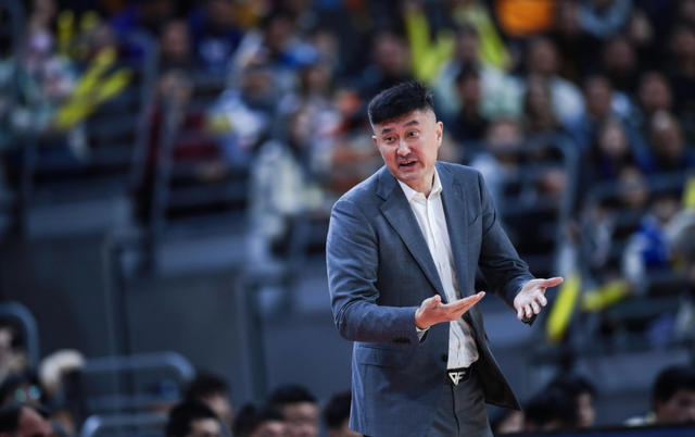 开云平台-广东宏远16分大败!输给辽宁男篮,崔永熙首秀2分,萨林杰0分