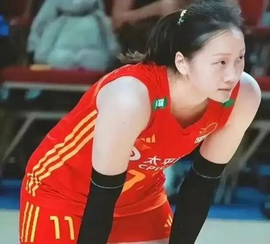开云体育app-正式加盟，女排美女开启留洋，29岁，主攻，长相可爱，年薪曝光|仲慧|中国女排|上海女排|联赛|山东女排_新浪体育_新浪新闻